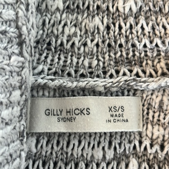 Gilly Hicks sweater with hood - Picture 2 of 8